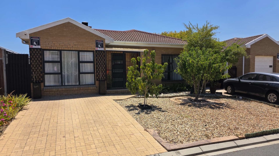 3 Bedroom Property for Sale in Brackenfell South Western Cape